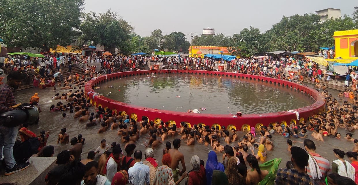 Three lakh devotees took a dip