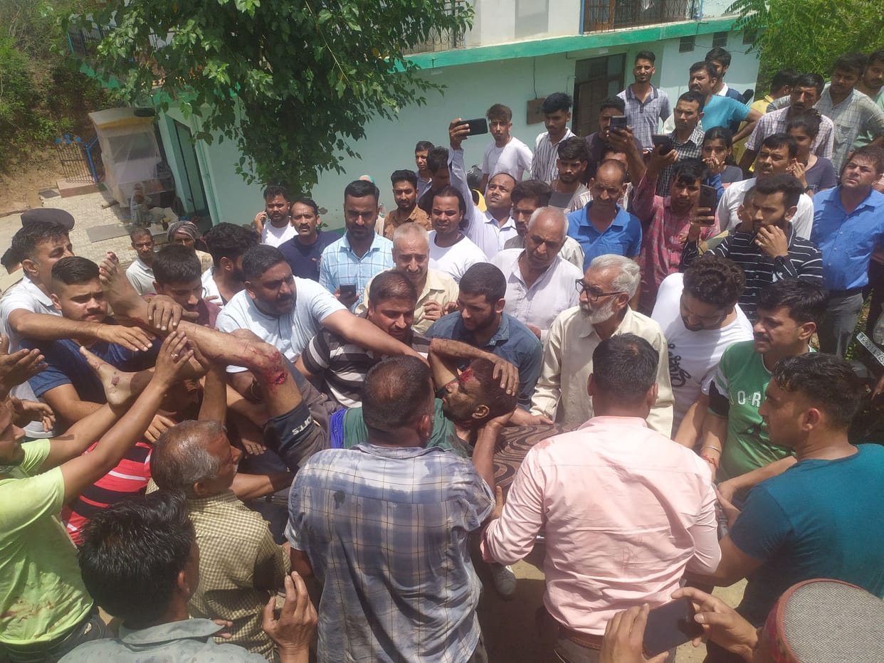 one died and five injured in road accident