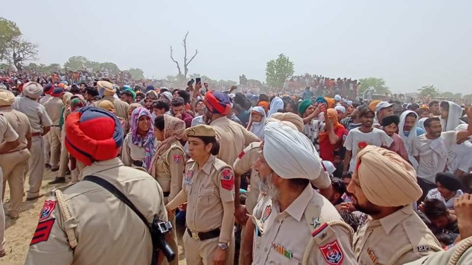 Punjabi Singer Sidhu Moose Wala cremated at his native village Moosa in Mansa