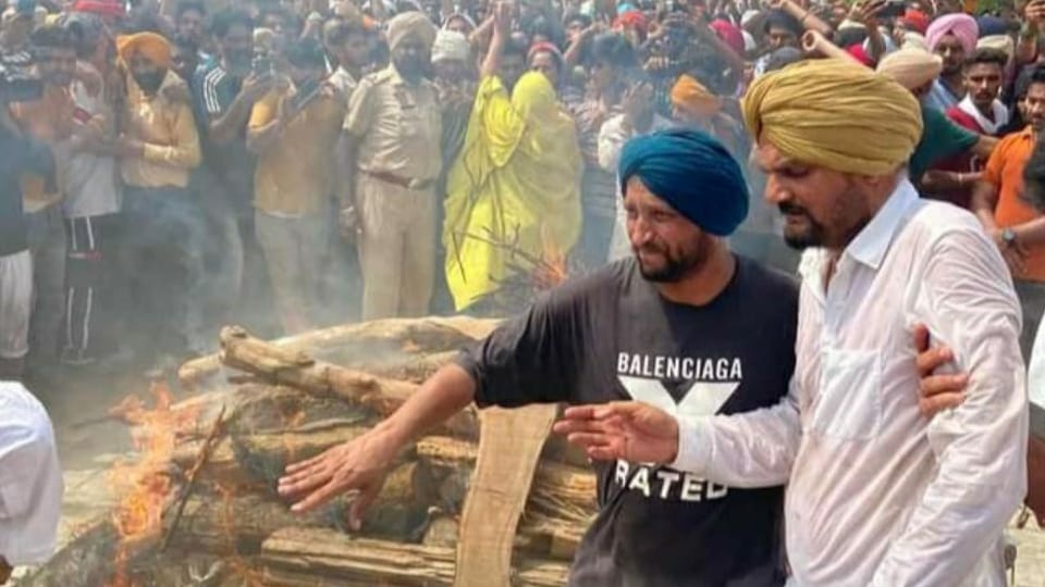 Singer Sidhu moosewala funeral in Mansa