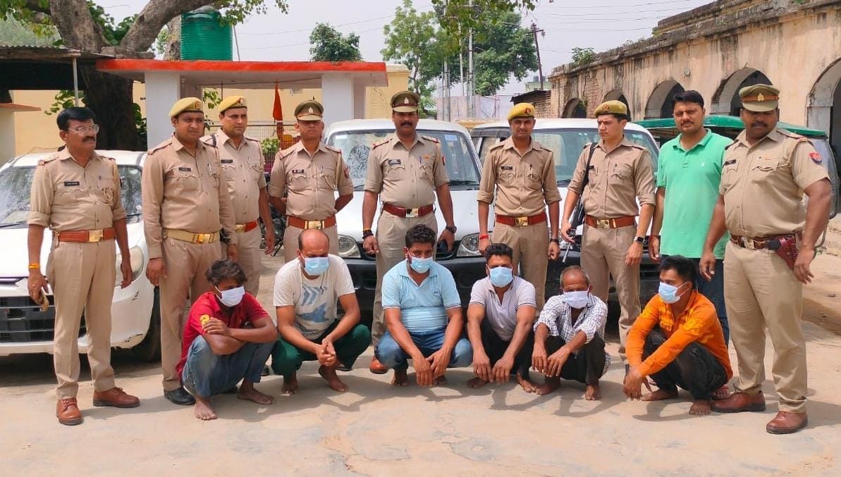 Six thieves caught in encounter, four vehicles recovered