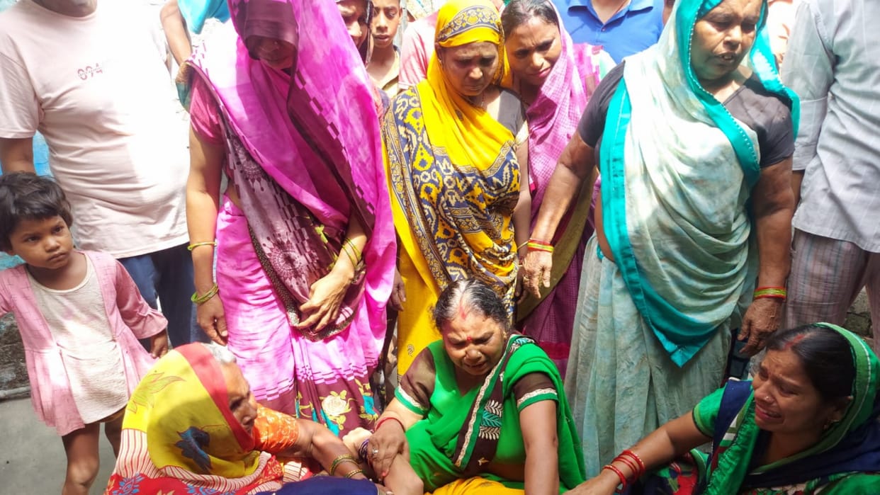Shahjahanpur employee of sugar mill died in suspicious condition