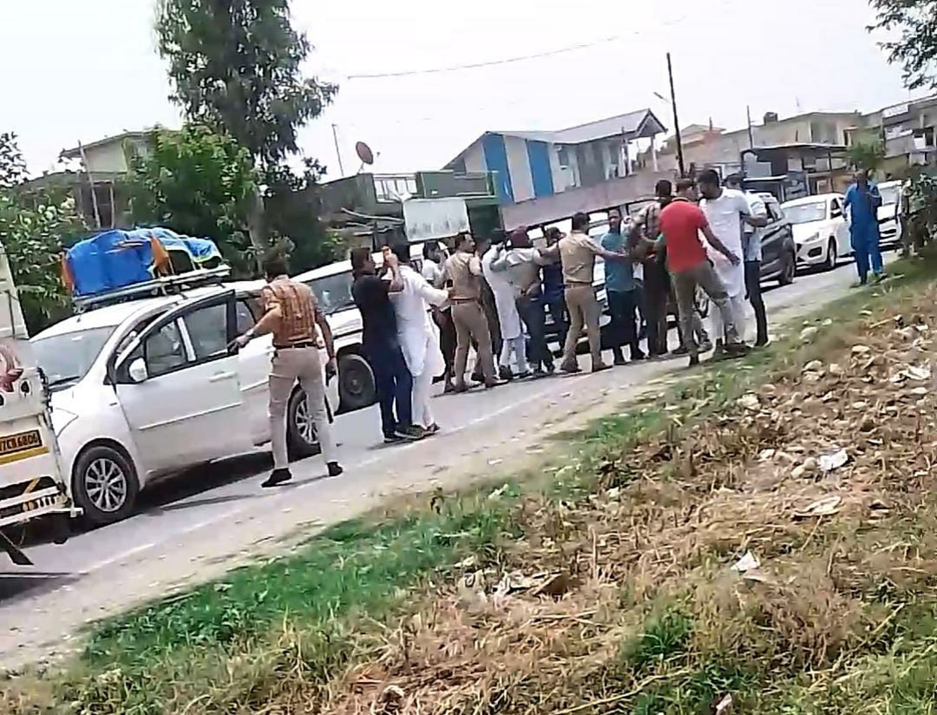 Sidhu Moose Wala murder Case Helpers of Sidhu Moose Wala killers from Dehradun in custody he was returning from a visit to Hemkund Sahib