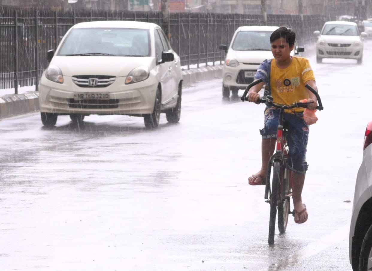 rain in Bhiwni, weather cool