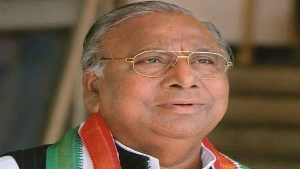 Congress leader V Hanumanth Rao on BJP, said- speaking against Savarkar is  anti-national then put me in jail