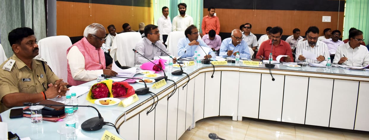 Commissioner reviews public information officers