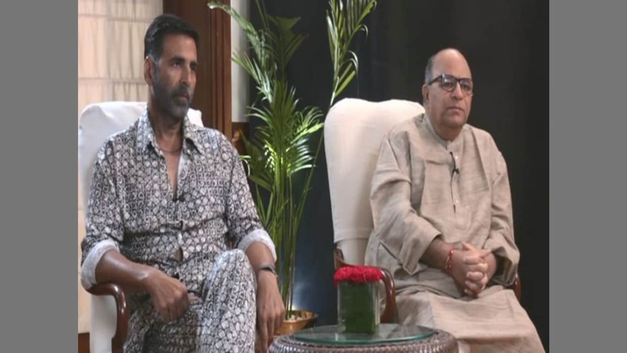 akshay kumar says kashi related to samrat prithviraj and director chandra prakash dwivedi  speaks on cultural nationalism
