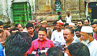 Viral video of Atala Masjid created panic in jaunpur administration, intelligence officials investigated from their level