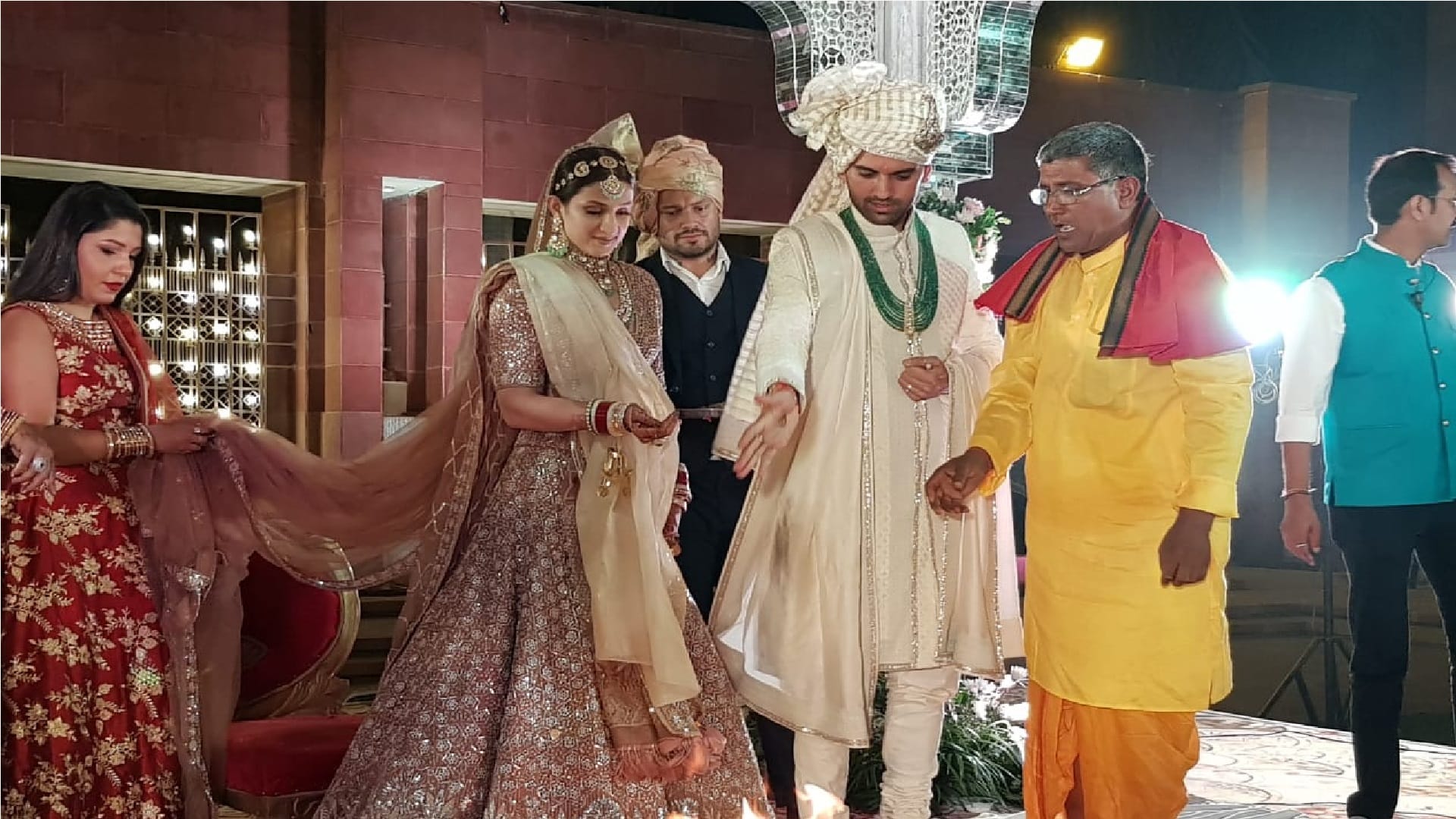 deepak chahar and jaya bhardwaj marriage Team India s medium pacer Deepak Chahar tied knot with Jaya Bhardwaj