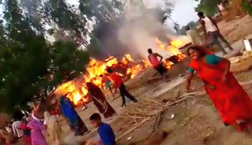 hardoi news,Two houses destroyed by fire