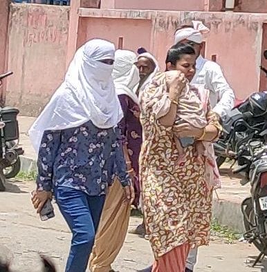 Mercury rises one degree, silence on the streets