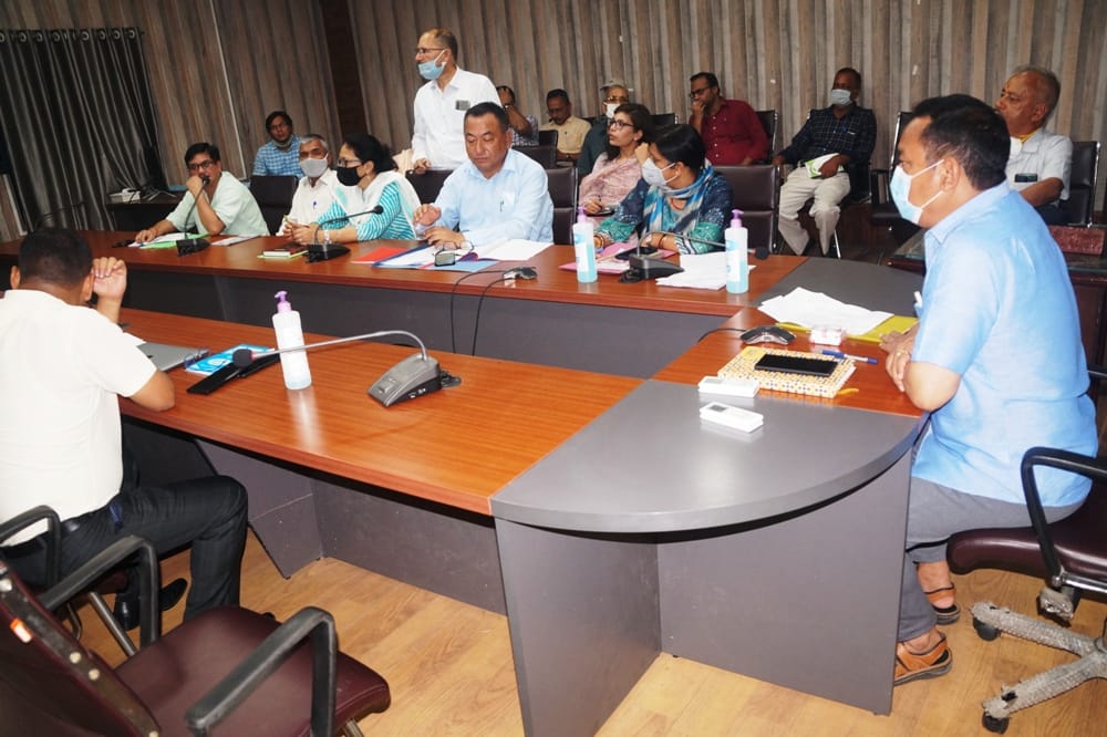 After the reprimand of the DM, the Municipal Corporation came into action