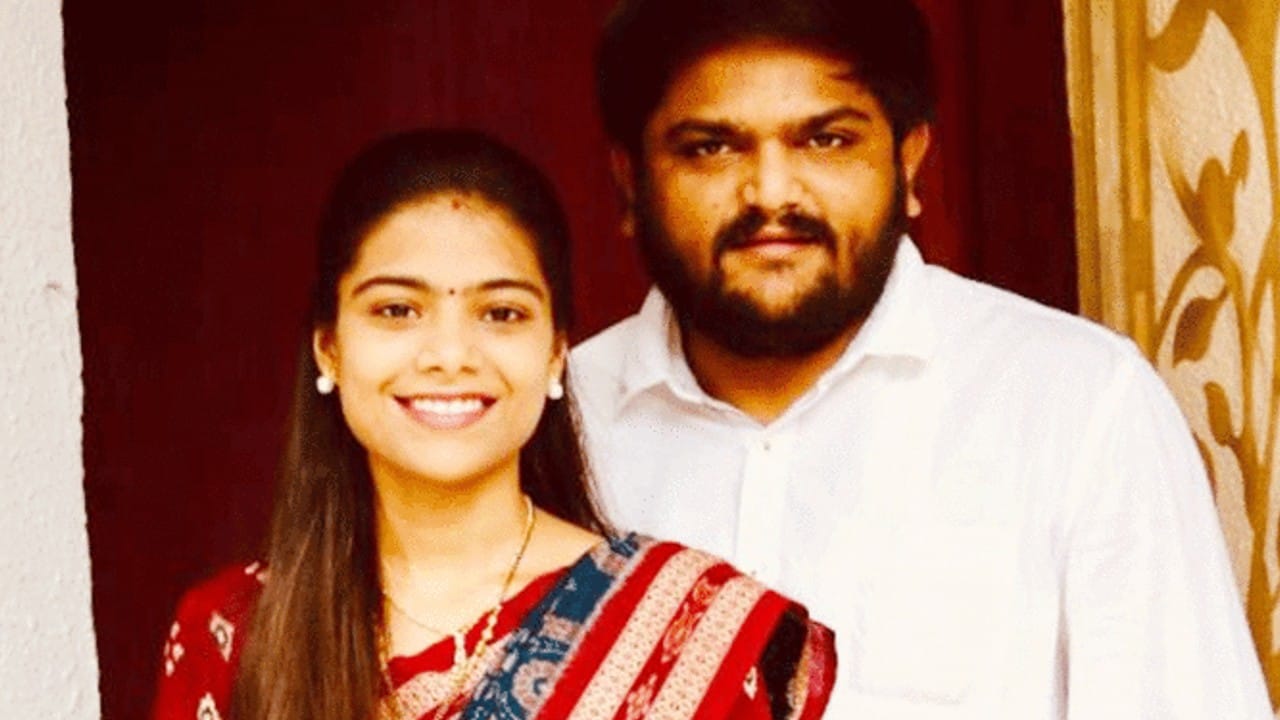 Know About Hardik Patel Love Life and Marriage See in Photos News in Hindi
