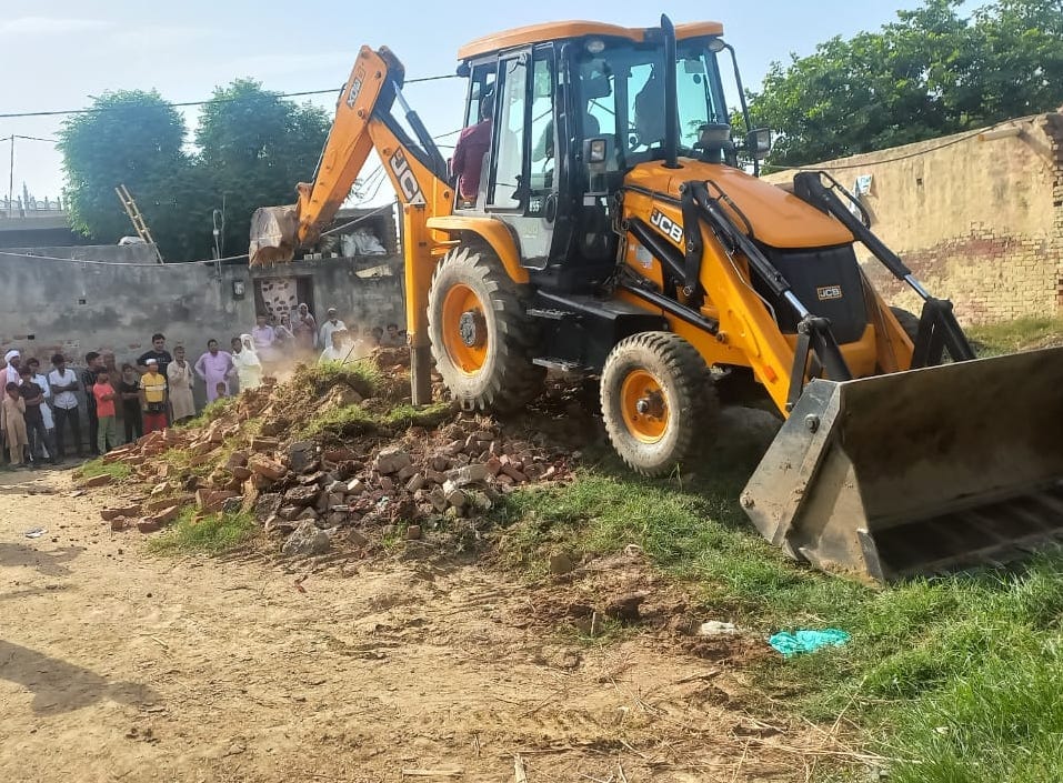 Illegal construction on the pond in Gandrau and Aldi demolished