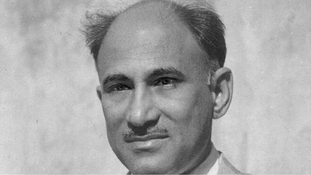 Know About film director writer and journalist Khwaja Ahmad Abbas on his Death Anniversary