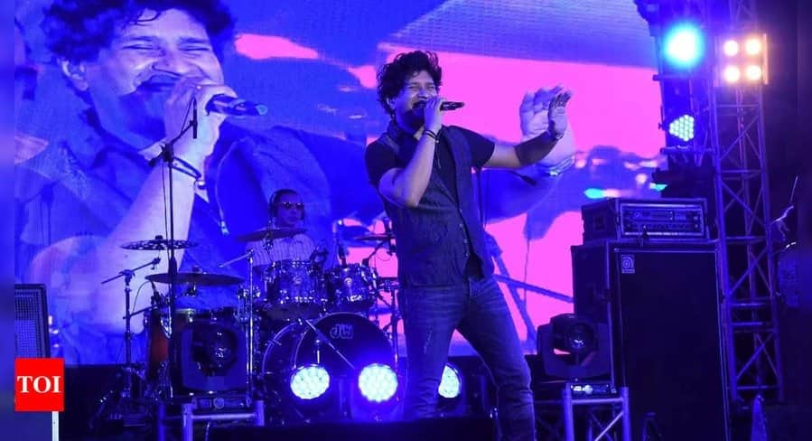 KK Top 10 Songs: famous singer kk aka Krishnakumar Kunnath Died due to heart attack listen top 10 songs of the singer