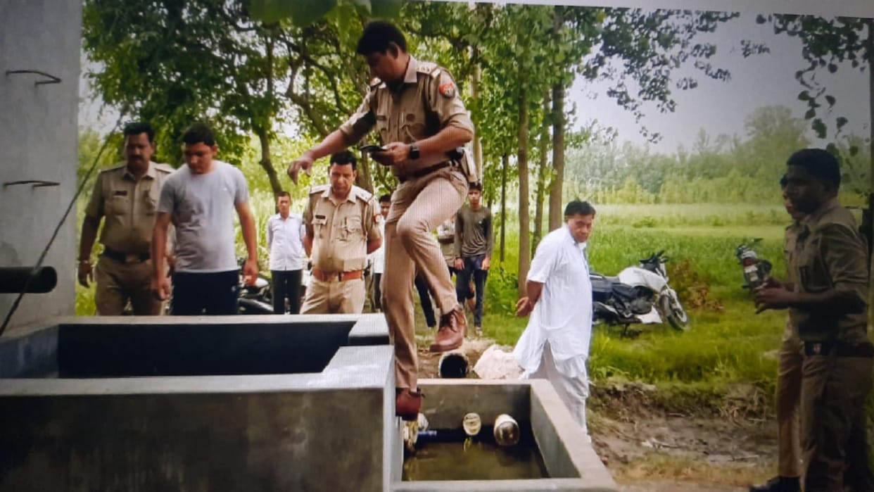 Muzaffarnagar News: Body of missing Nitin was found lying in cistern, father of youth identified body, uproar among family members