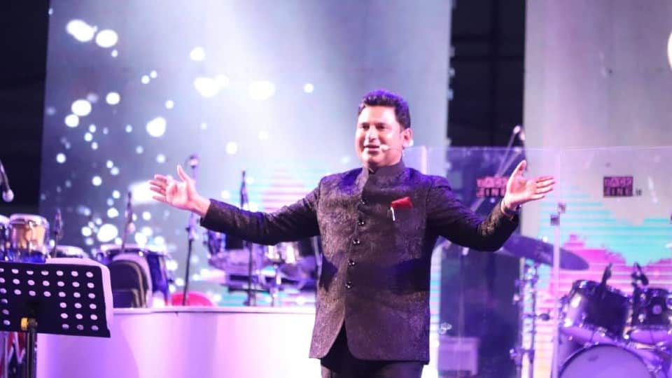 manoj muntashir refused to apologize for adipurush dialogue ask Om Raut all questions related to characters