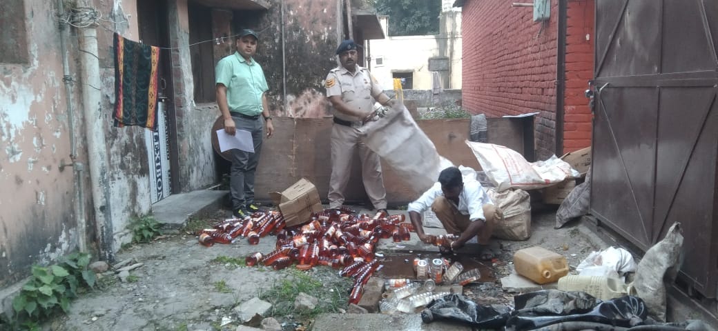 524 illegale wine botals destroyed in ponta sahib