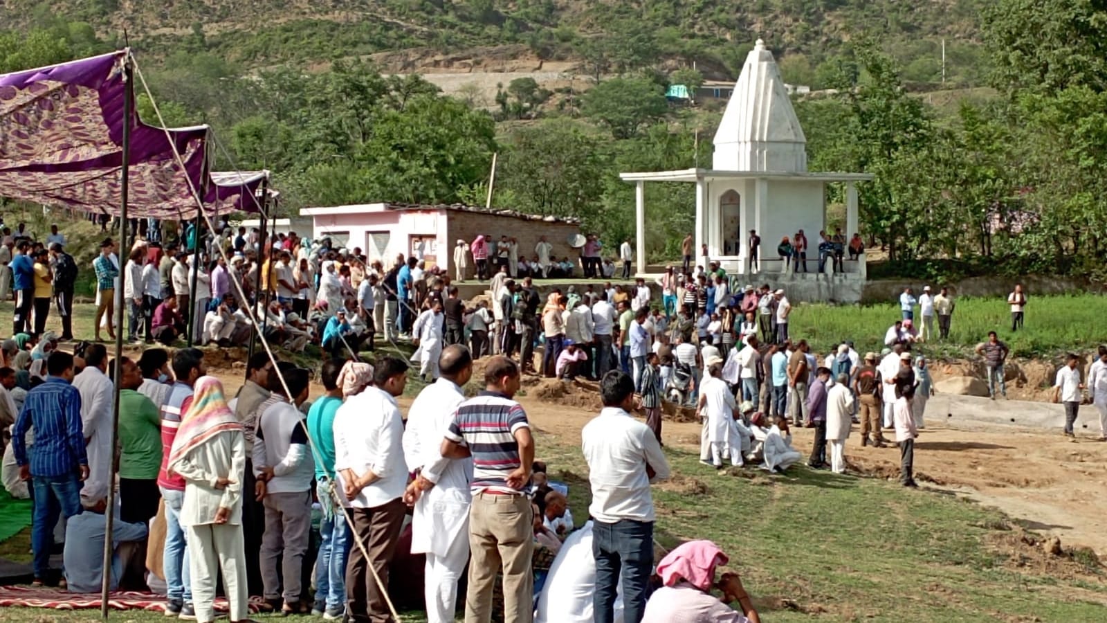 Jammu kashmir Panthers party Founder Prof Bhim Singh cremation held at ramnagar udhampur jammu