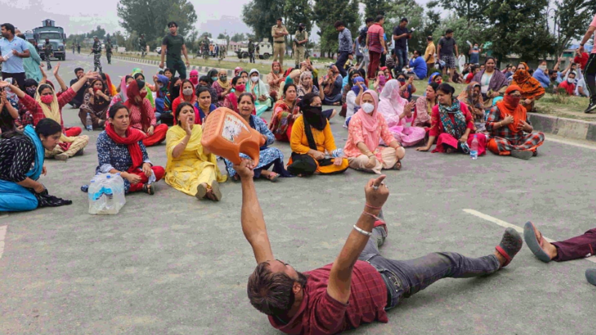 list of target killings in kashmir this year so far news in hindi