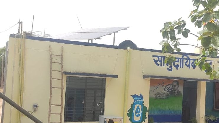 Kanpur Dehat : Ambedkar Park, Milan Center and Anganwadi Center illuminated with solar energy in Paraunkh