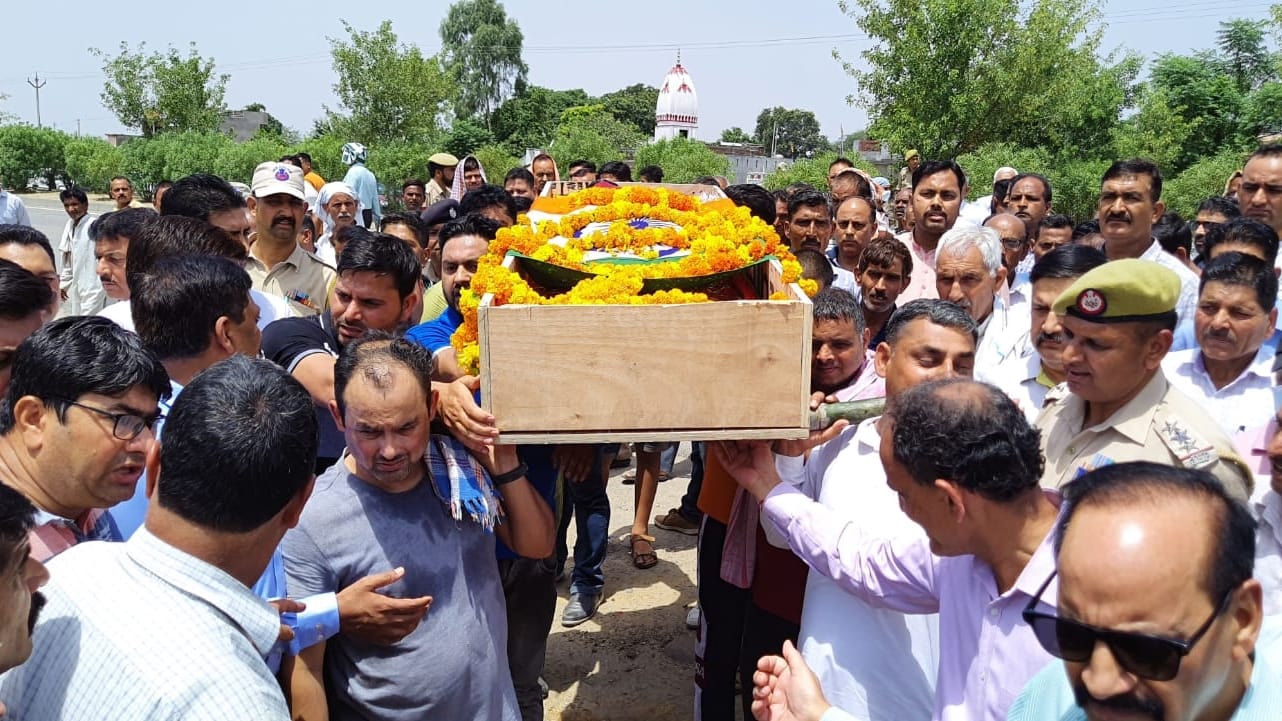Samba Teacher Rajni Bala killed in kulgam by terrorist cremated in native village nanak chak samba
