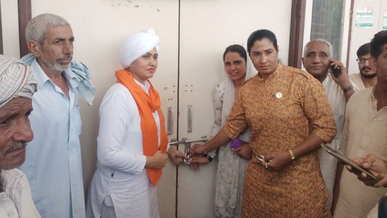Farmers locked the Tehsil office for the third time In Julana