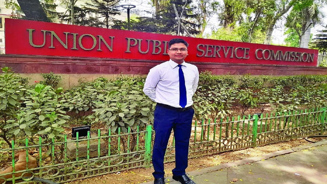 Tarun Shukla cracks UPSC in last attempt