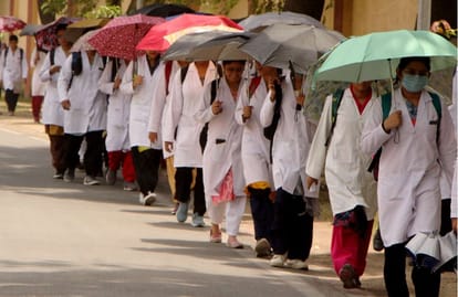 Weather Update varanasi Rain showers made weather pleasant   relief from scorching sun and heat