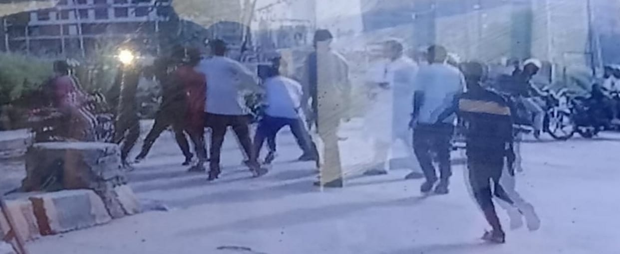Toll plaza workers break the head of MLA Umesh kumar gunner