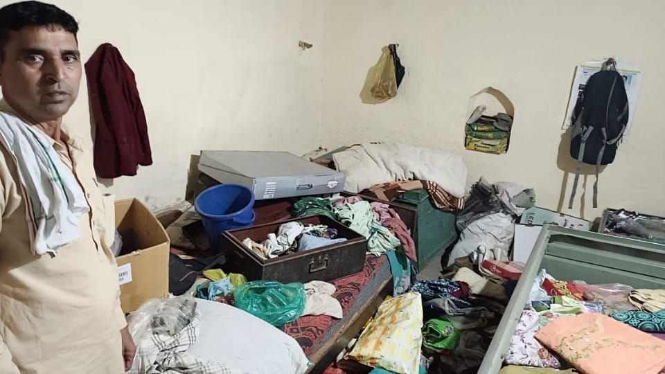 theft in two houses at Sandwa village of Tosham 