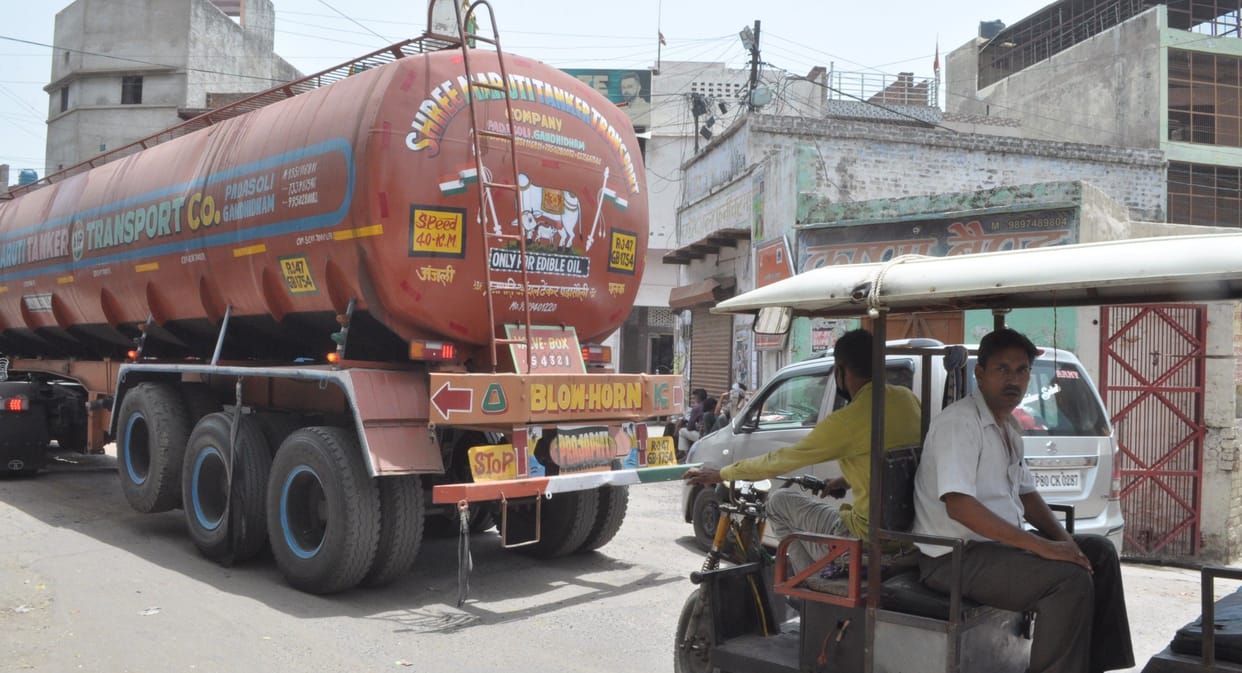Hathras: Canker became a jam for the residents of Chamad Gate