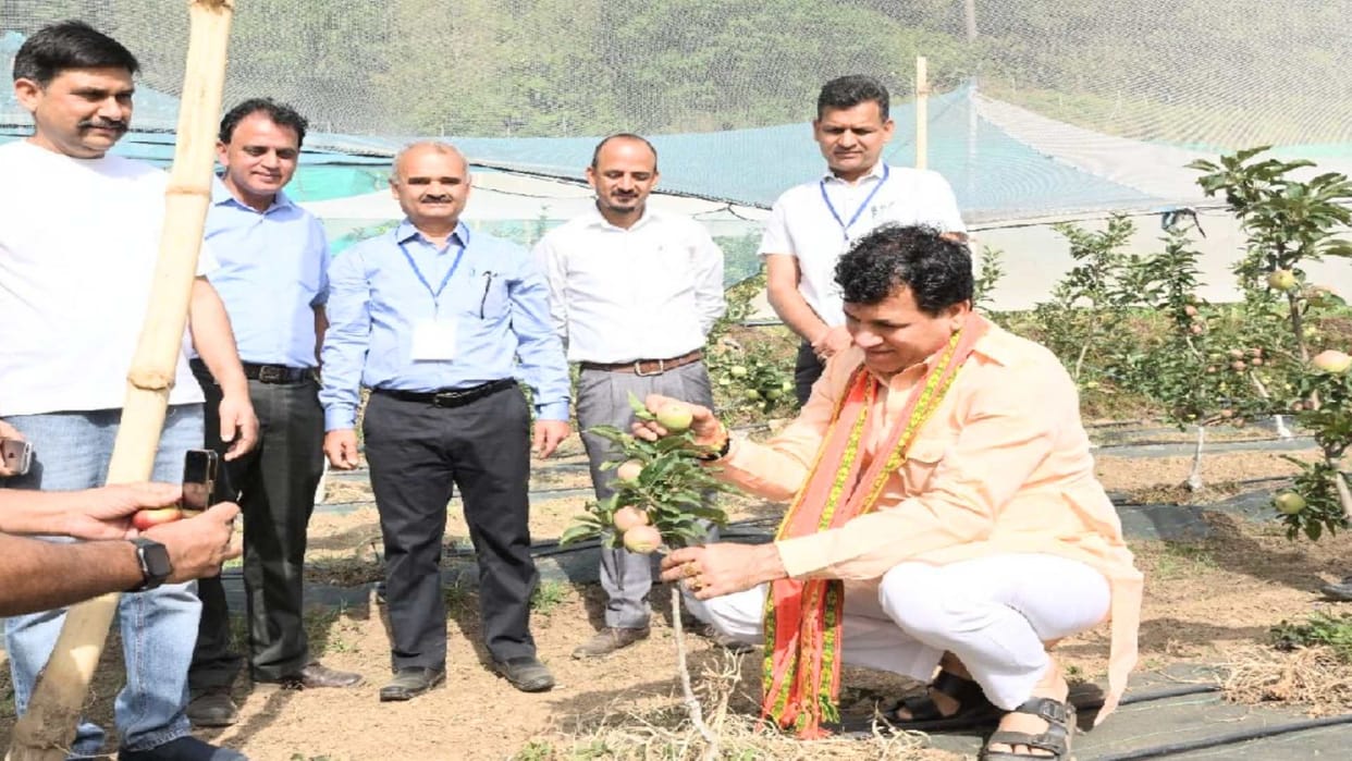 Kailash Chaudhary said that Krishi Vigyan Kendra will make models of natural farming on its land