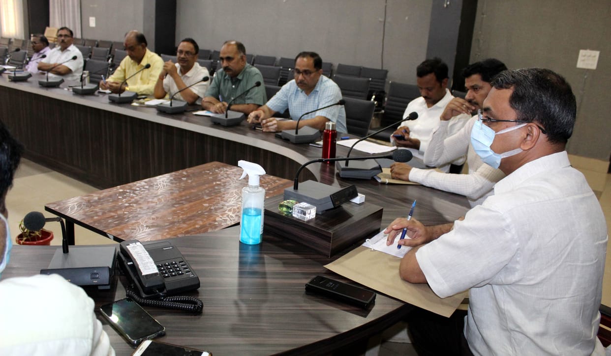 DM reviews election preparations