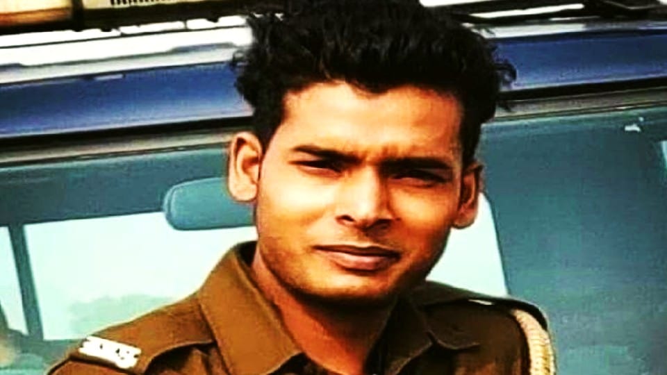 Kanpur Constable Murder villagers shocked by the murder of constable in firozabad