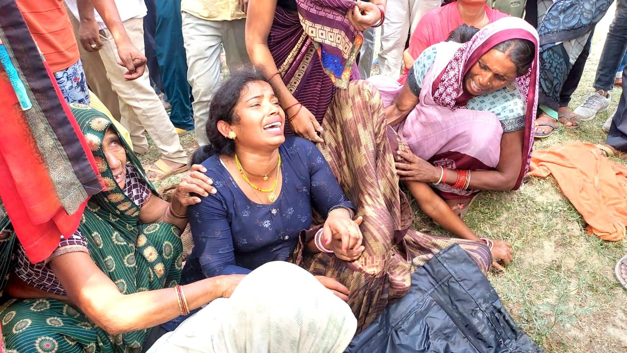 Tractor riding youth dies due to collision with unknown vehicle in Hamirpur, police sent body for post-mortem