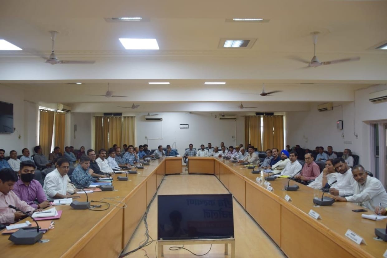 Issues dominated by electricity, water, roads, education and flood control