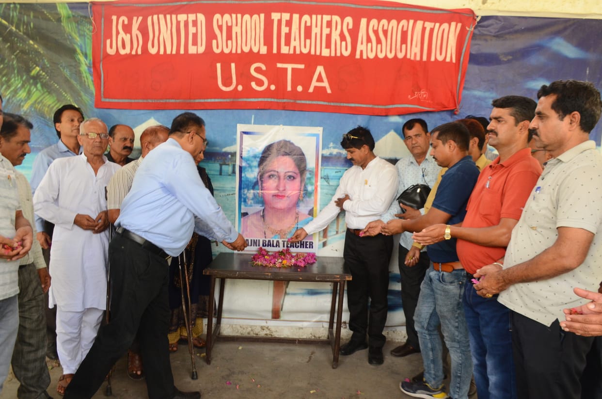 Tribute paid to teacher Rajni Bala