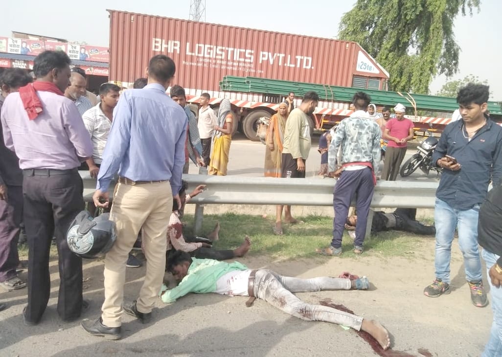 Bike rider fell into the drain after hitting the divider, three injured