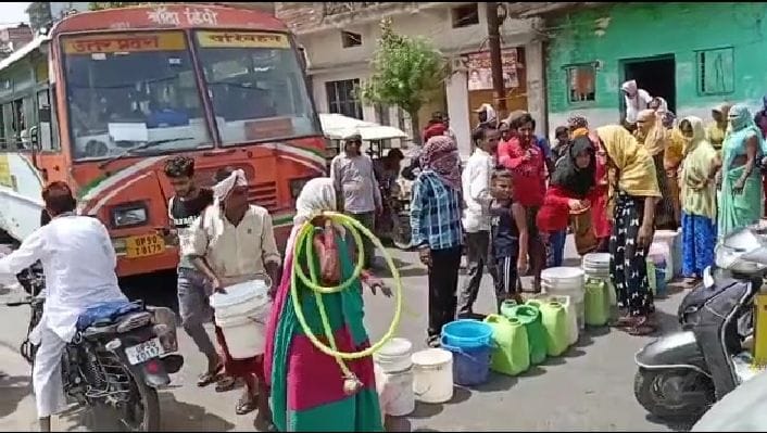 People of Bengalipura created a ruckus by keeping utensils for water