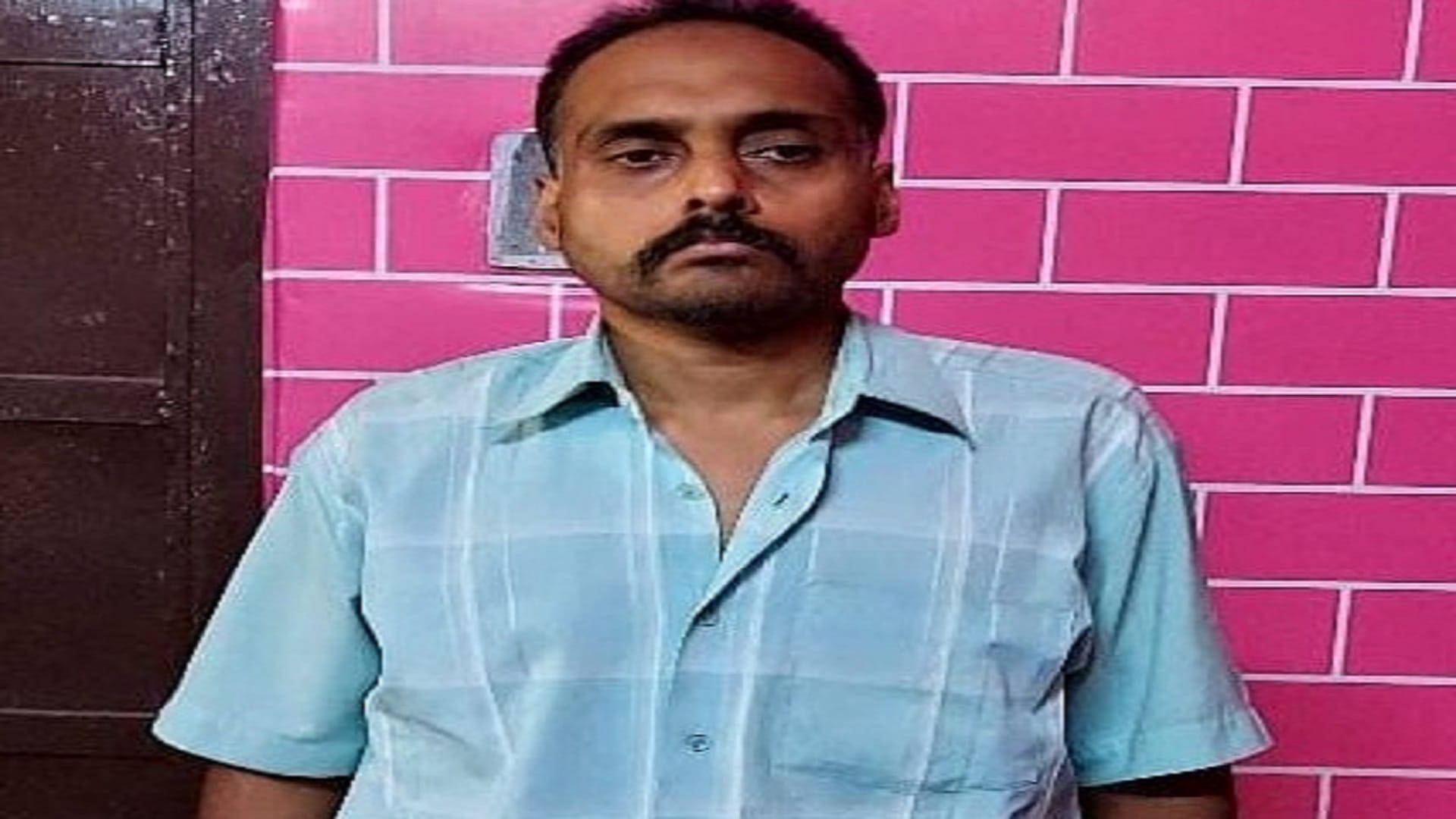 Spy Camera In Girls Hostel: The question raised on the police due to the accused getting bail, demanding action in serious sections