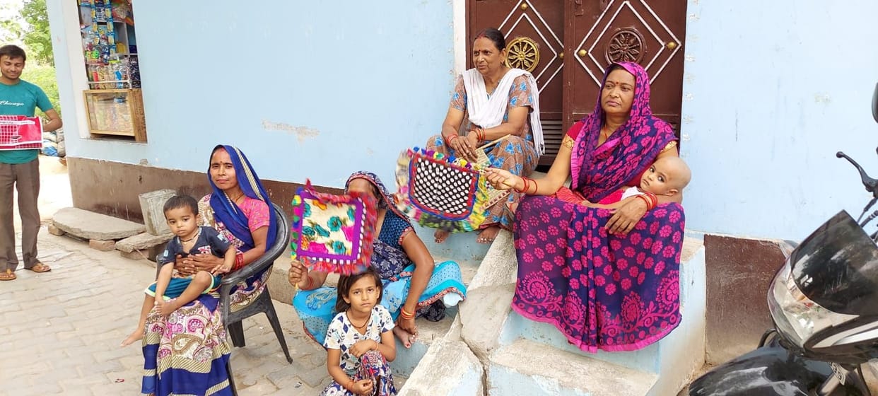 People are suffering due to undeclared power cut in the scorching heat