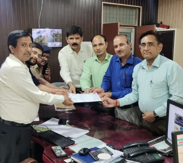 Principal met ARTO on transport system