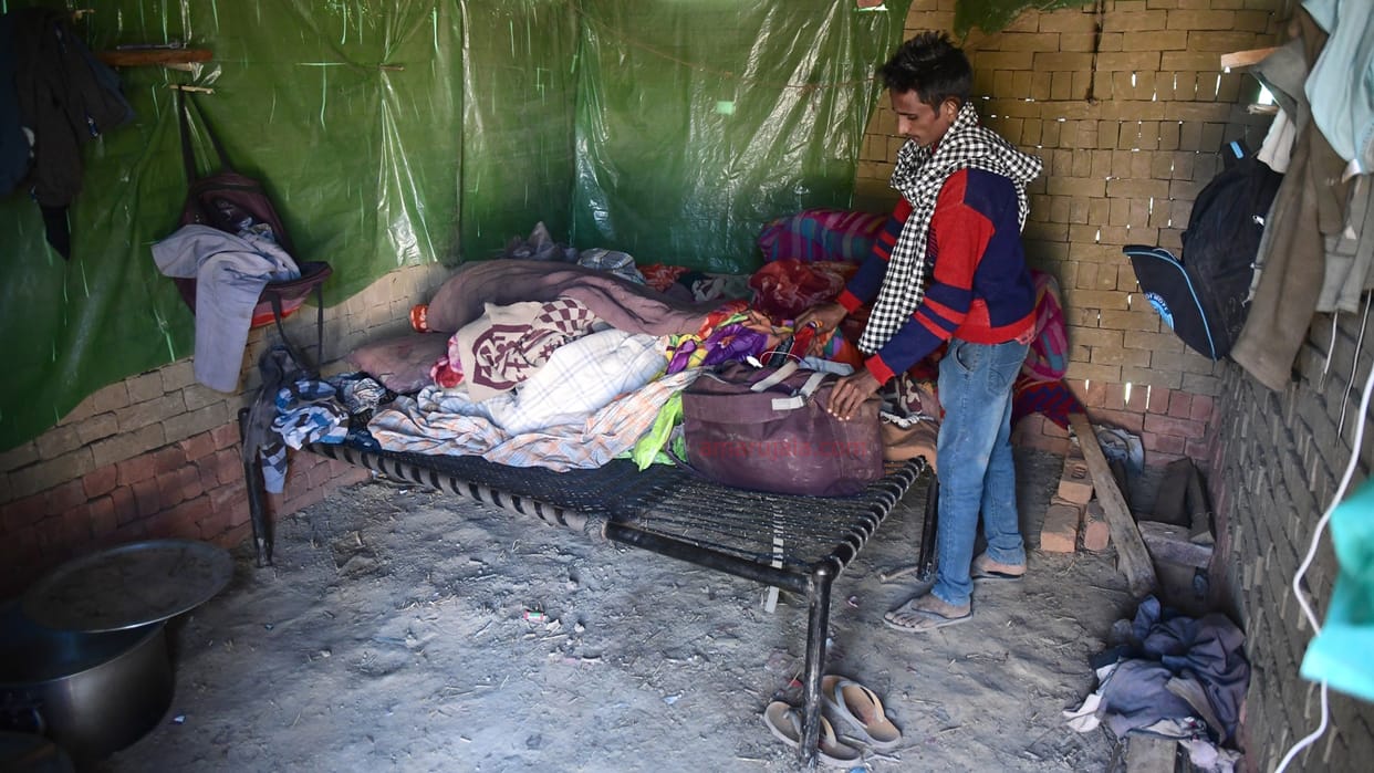 Budgam Target Killing ground report and photos one labourer dilkhush of bihar died another injured
