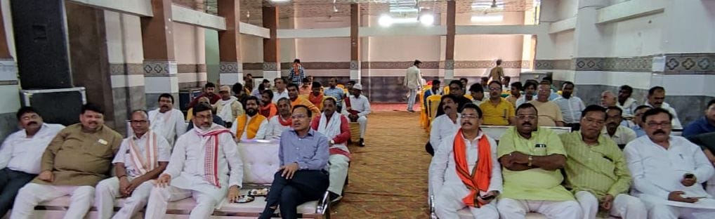 Traders should come forward to set up industry