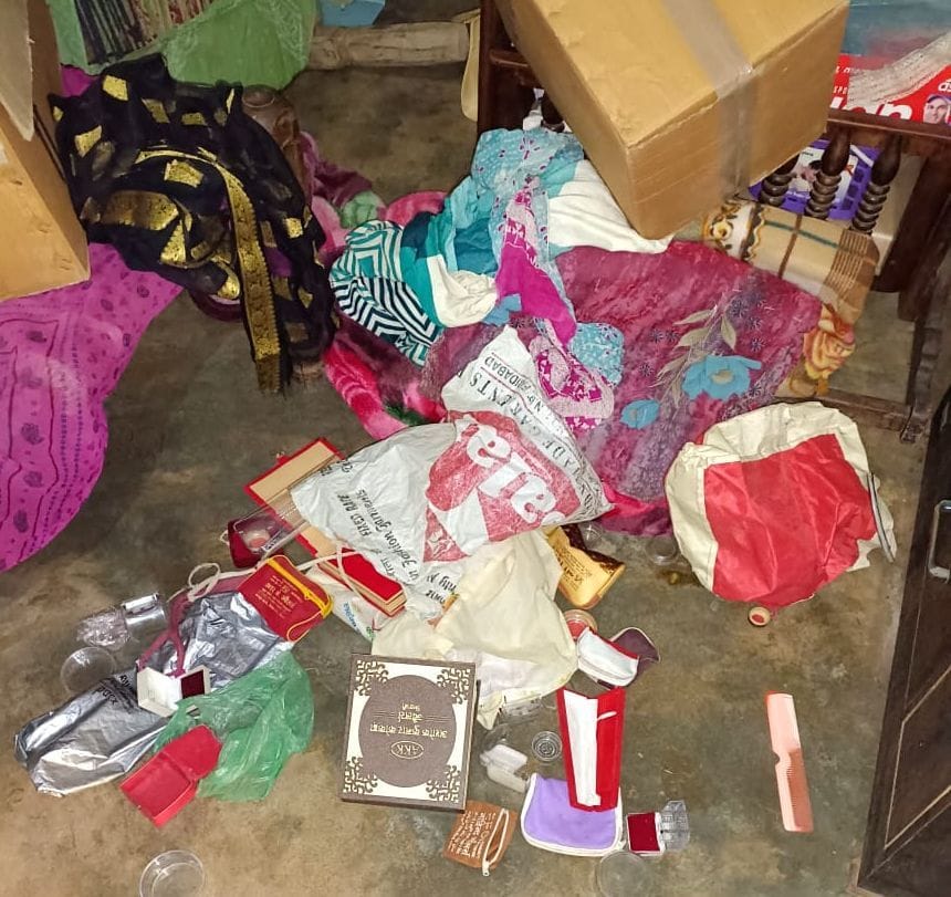 In Sandwa, goods worth 20 lakhs stolen from two houses in a single night