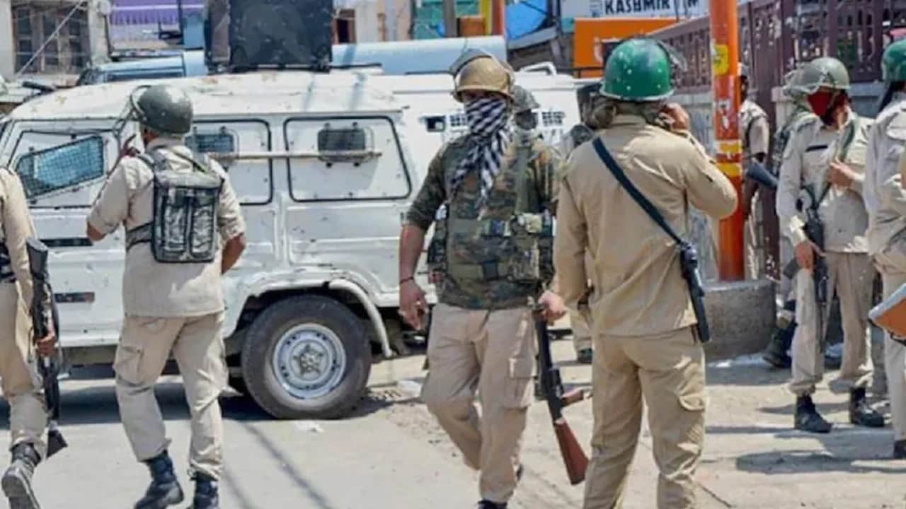 Target Killing in Kashmir Know What Do Terrorists Spread in Valley Want from Kashmir Hindus and Sikhs