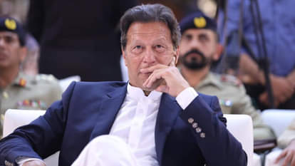 Pakistan government mulls initiating sedition case against former PM Imran Khan and others news in Hindi