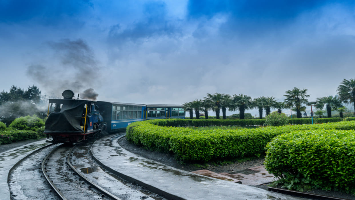 IRCTC Darjeeling Gangtok Tour Package for Summer Weekend Know Booking and Other Details News in Hindi